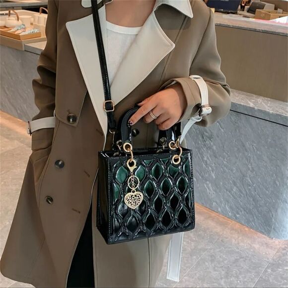 Fashion Black Patent Leather Shoulder Crossbody Handbag - Picture 4 of 5